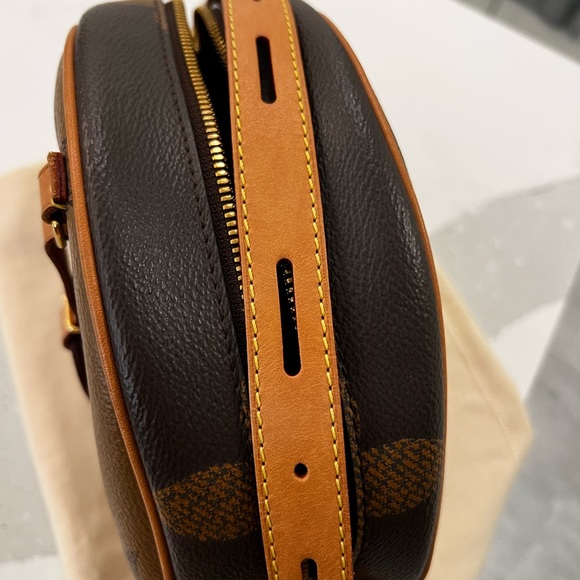 LOUIS VUITTON Reverse Monogram Giant Boite Chapeau Souple Bag - Picture 15 of 16